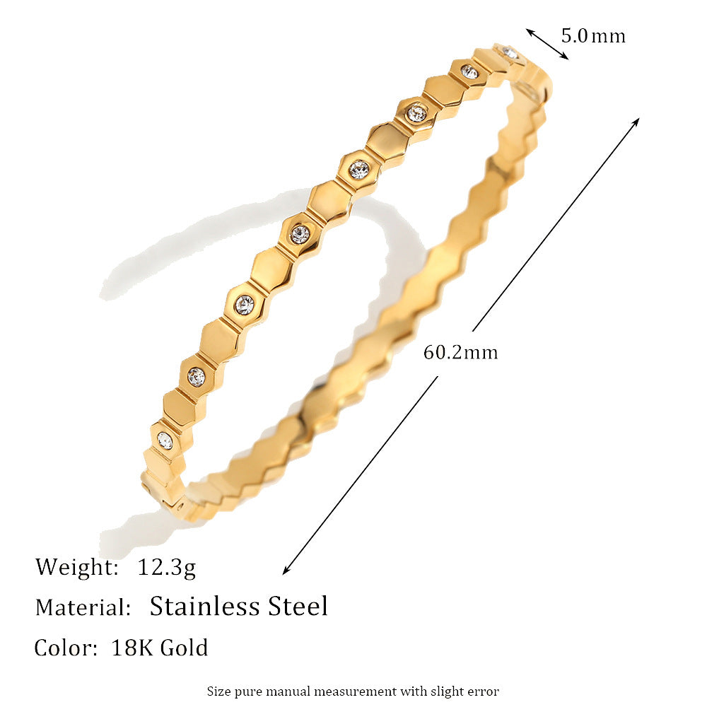 Diamond-Shaped Glossy Bracelet